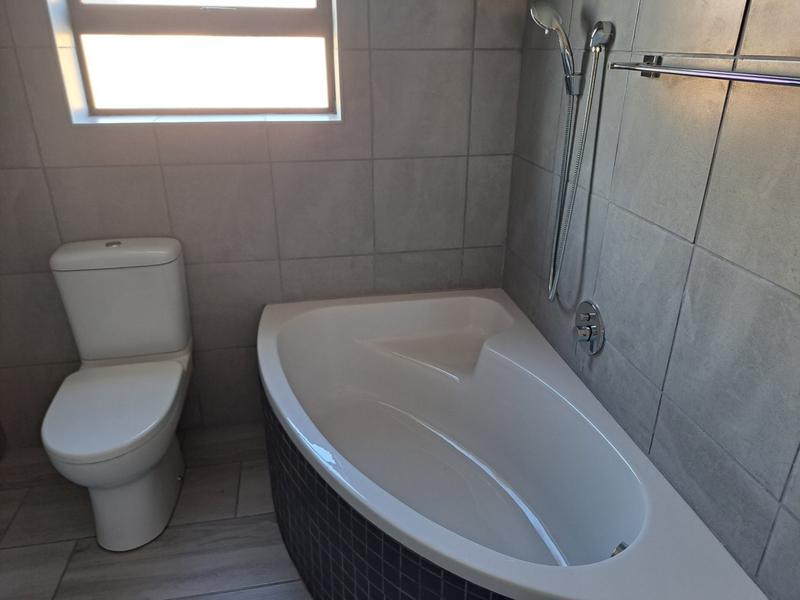 4 Bedroom Property for Sale in Pearly Beach Western Cape